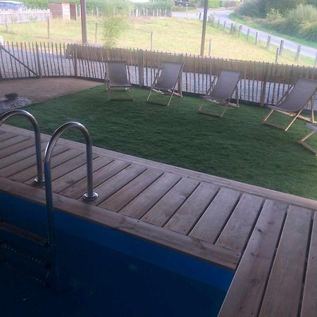 Le Petit Monty Gite Cote Jardin Saint-Malo-du-Bois Exterior foto