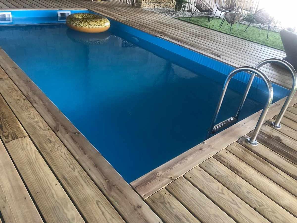 Le Petit Monty Gite Cote Jardin Saint-Malo-du-Bois Exterior foto