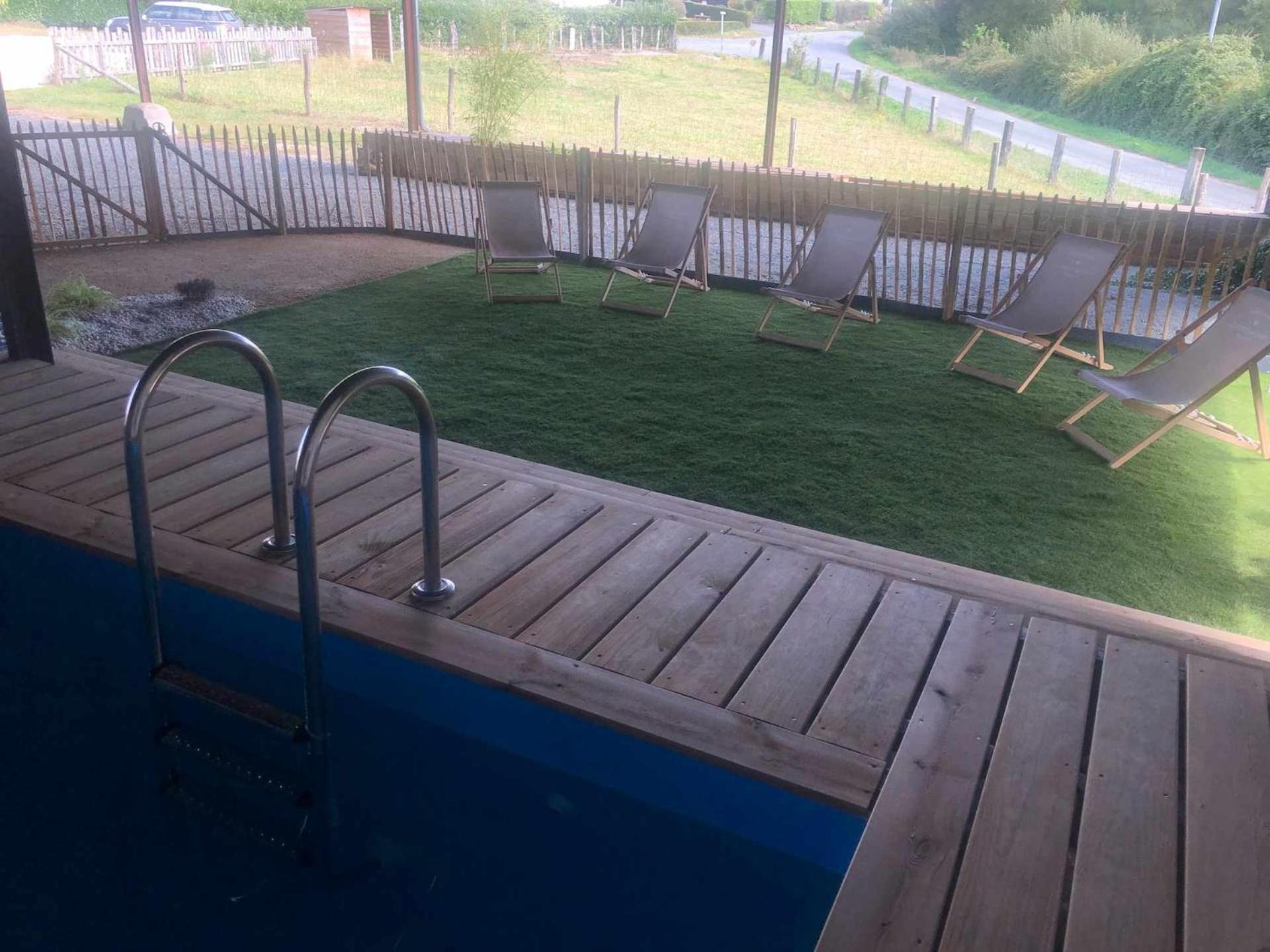 Le Petit Monty Gite Cote Jardin Saint-Malo-du-Bois Exterior foto