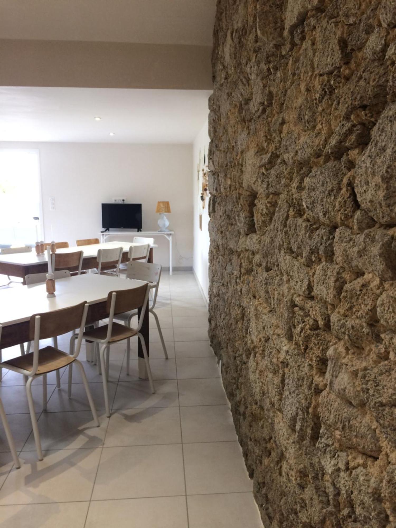 Le Petit Monty Gite Cote Jardin Saint-Malo-du-Bois Exterior foto