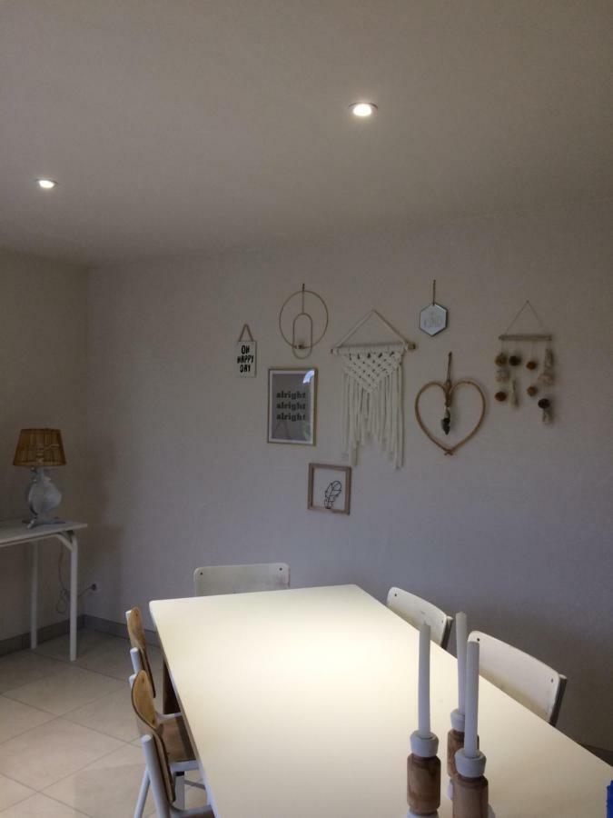 Le Petit Monty Gite Cote Jardin Saint-Malo-du-Bois Exterior foto